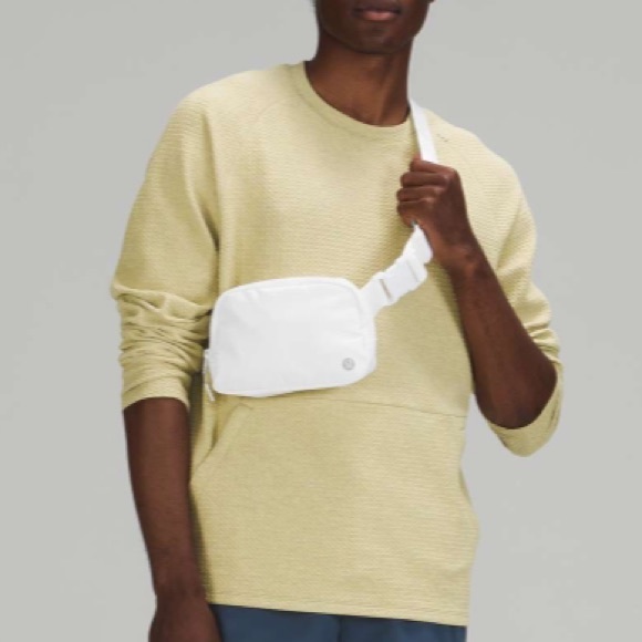 lululemon camera bag dupe